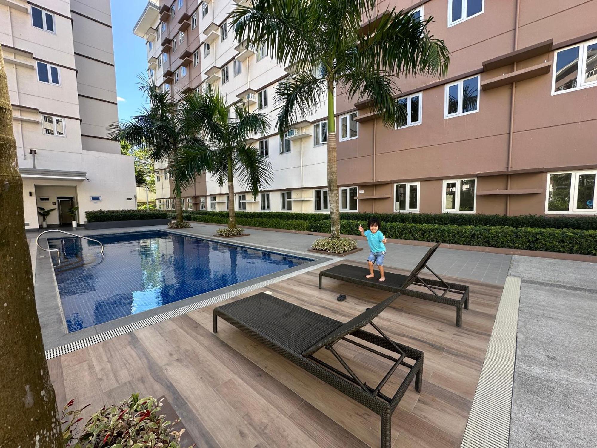 Starlight Suites Trece Martires Extérieur photo