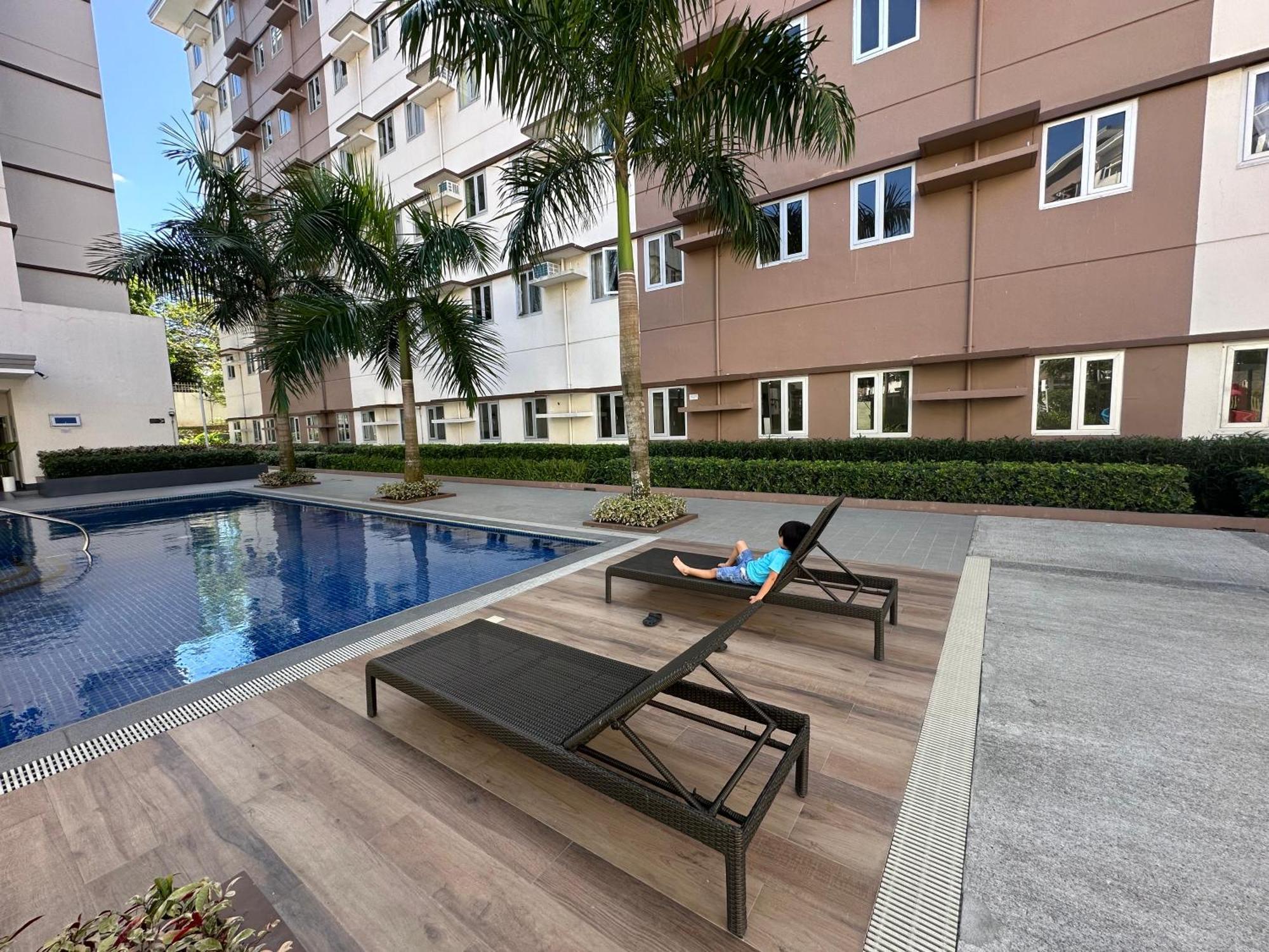 Starlight Suites Trece Martires Extérieur photo