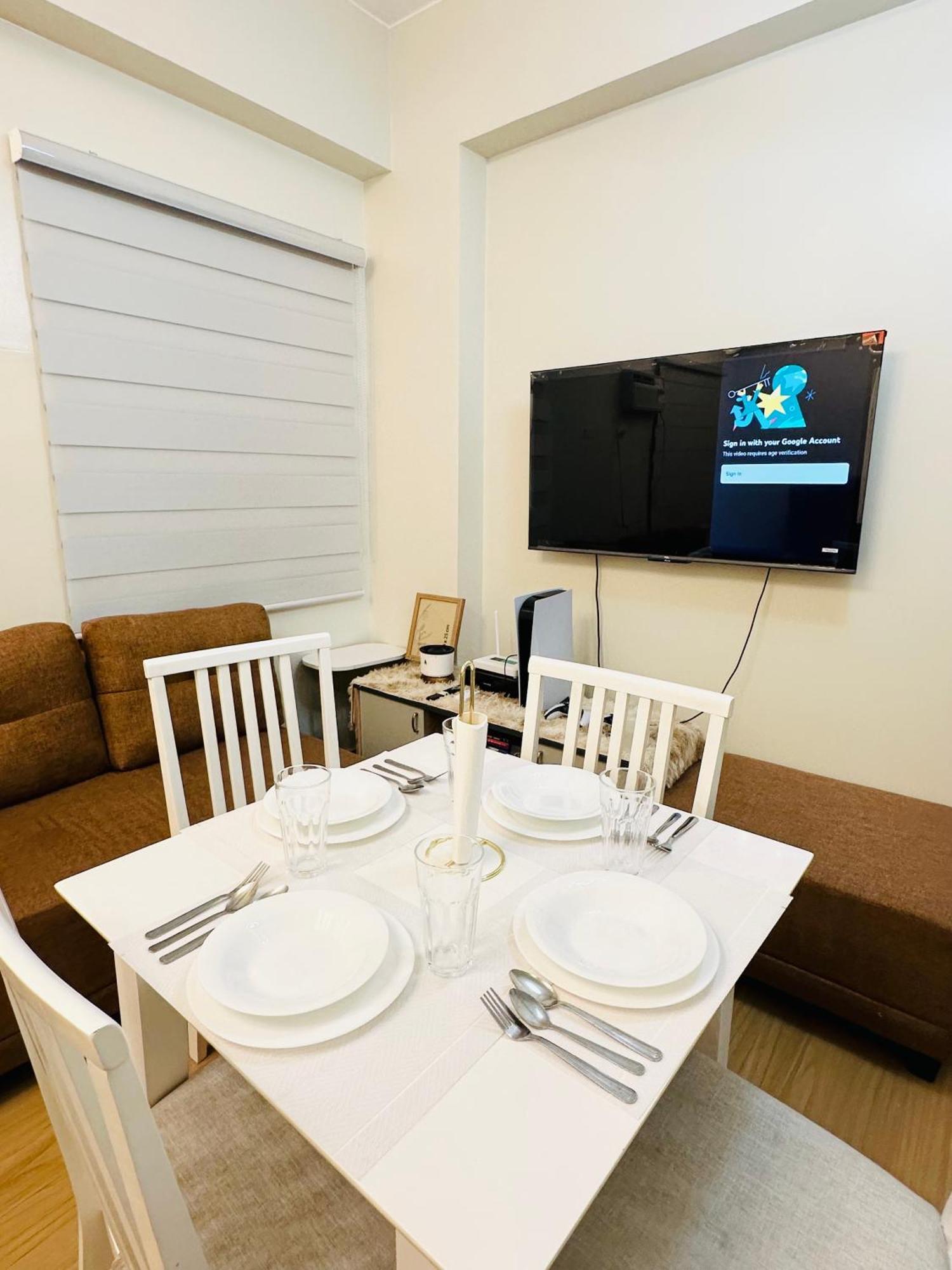 Starlight Suites Trece Martires Extérieur photo