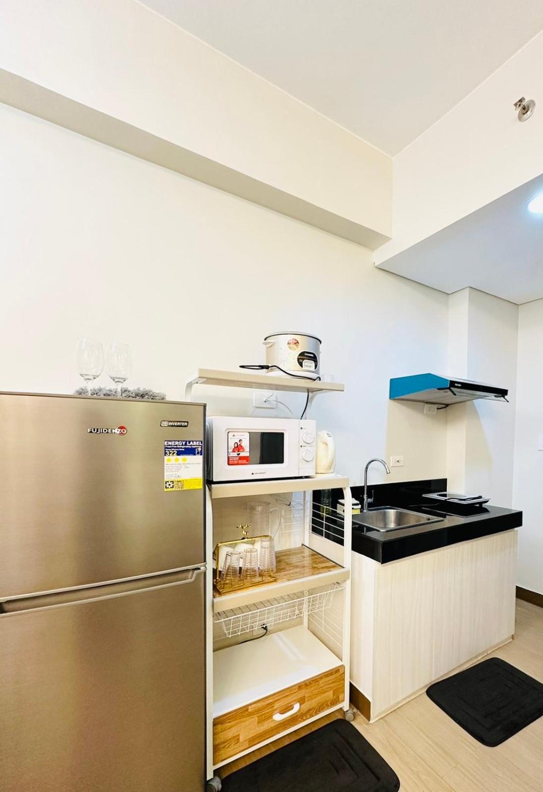 Starlight Suites Trece Martires Extérieur photo