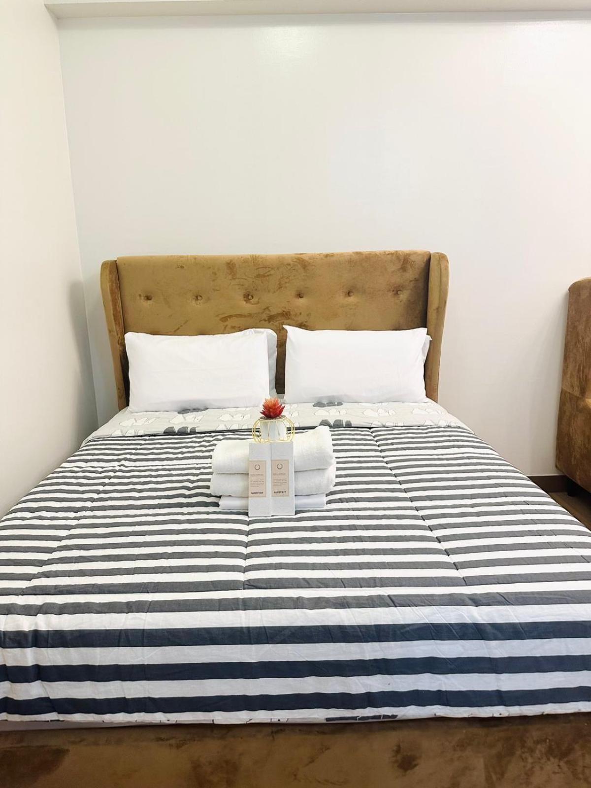 Starlight Suites Trece Martires Extérieur photo
