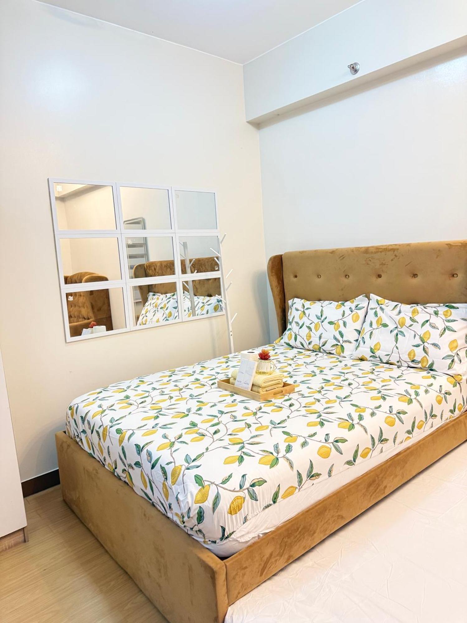 Starlight Suites Trece Martires Extérieur photo